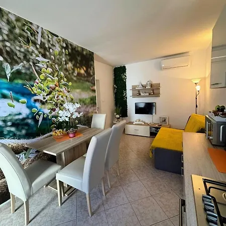 Ema Apartment