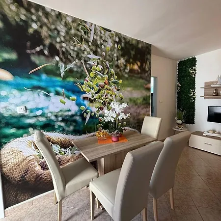 Ema Apartment